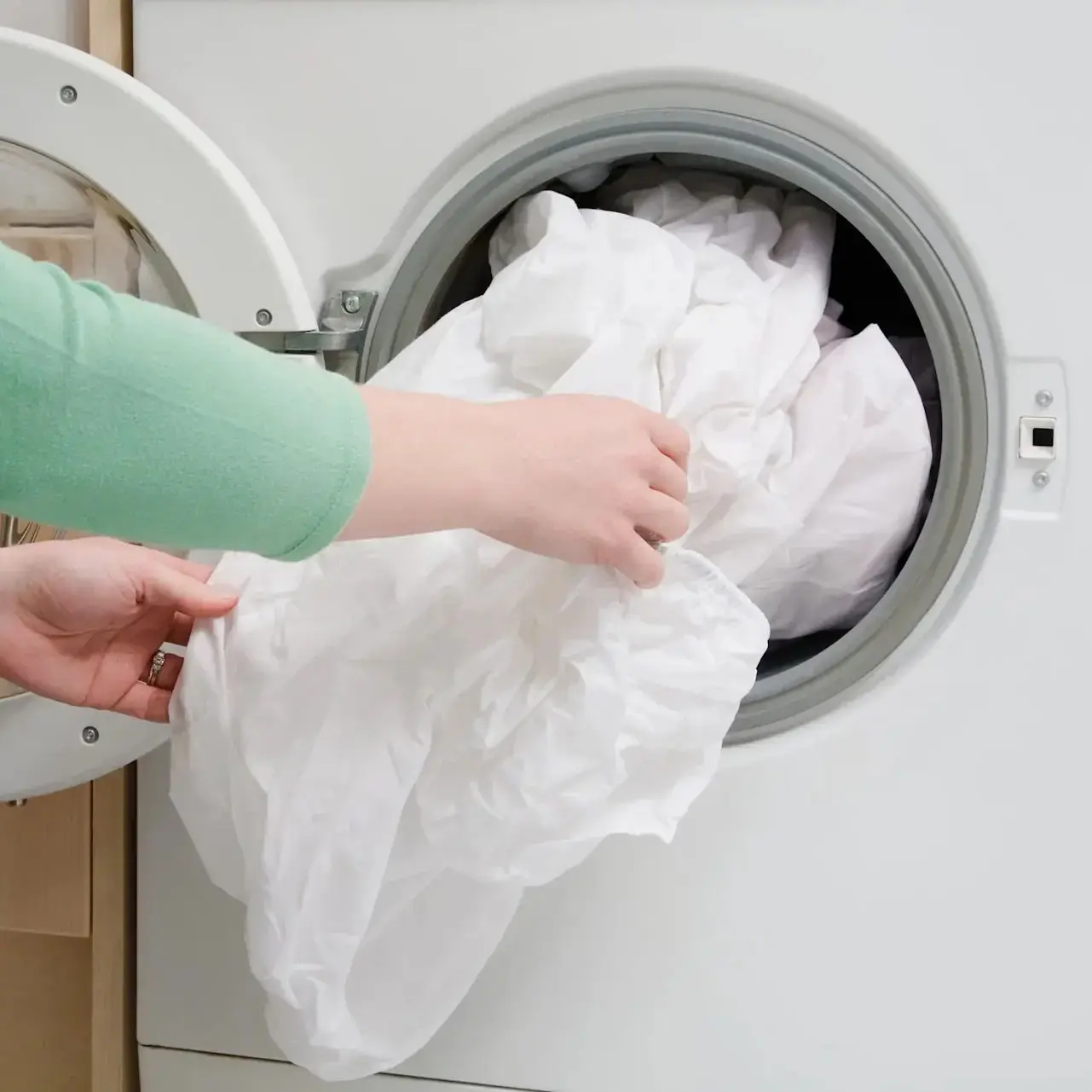 How to Wash and Care for TPU Waterproof Mattress Protectors?