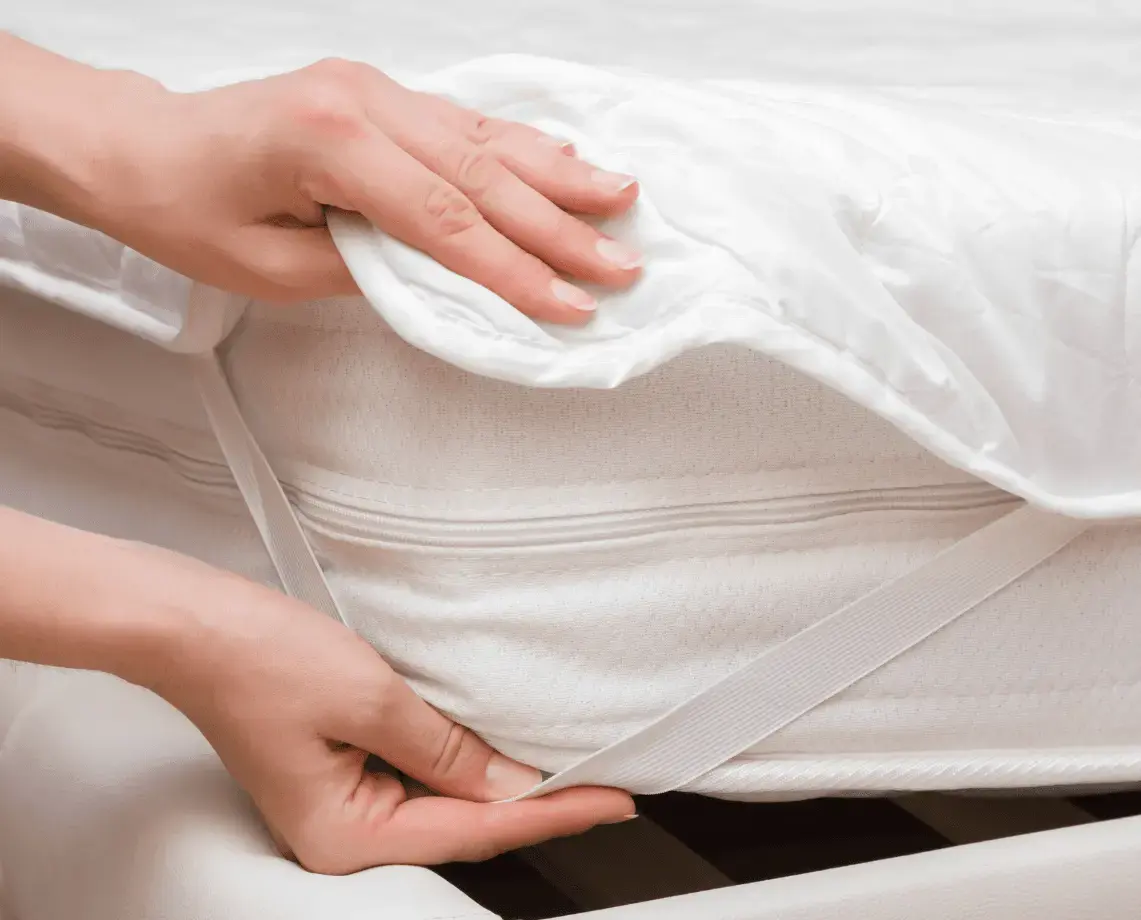 Elastic Band vs. Zipper Covers: Pros & Cons